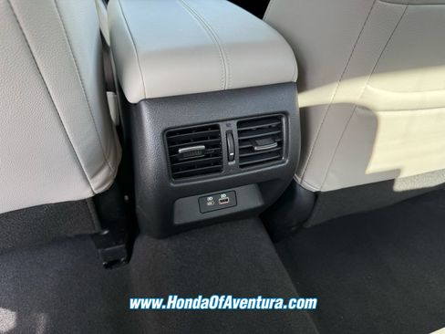 Used 2024 Nissan Altima 2.5 SL FWD image 13
