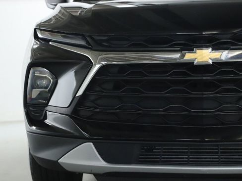 Used 2025 Chevrolet Blazer LT FWD image 7