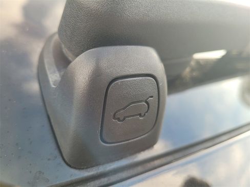 Used 2024 Genesis GV80 2.5T image 32