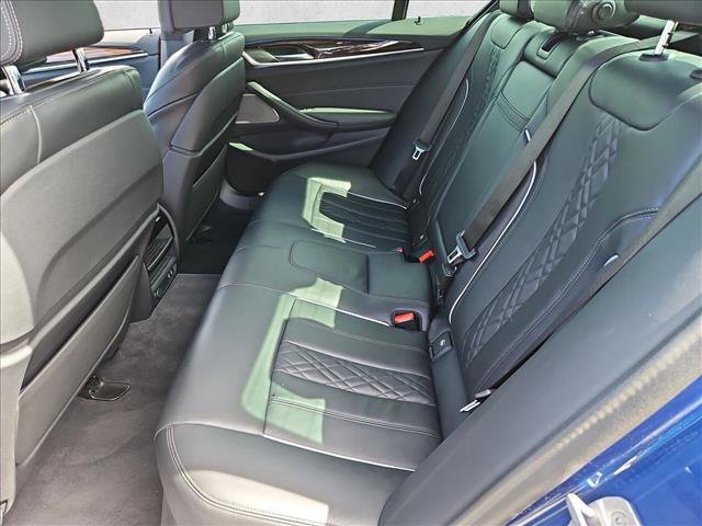 Used 2021 BMW 530e w/ Premium Package RWD image 19