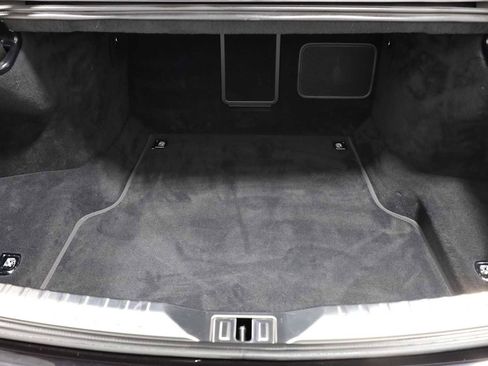 Used 2021 Bentley Flying Spur V8 image 41