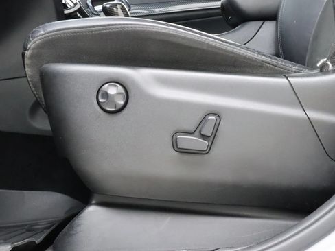 Used 2020 Jeep Grand Cherokee Altitude RWD image 11