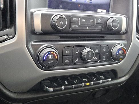 Used 2015 GMC Sierra 2500 SLE w/ SLE Preferred Package AWD/4WD image 23