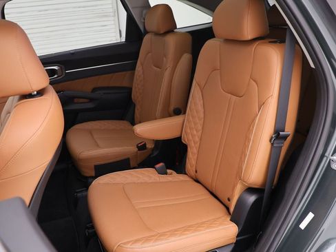 Used 2023 Kia Sorento SX Prestige image 11