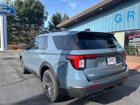 New 2026 Ford Explorer ST-Line w/ ST-Line Street Pack image 8