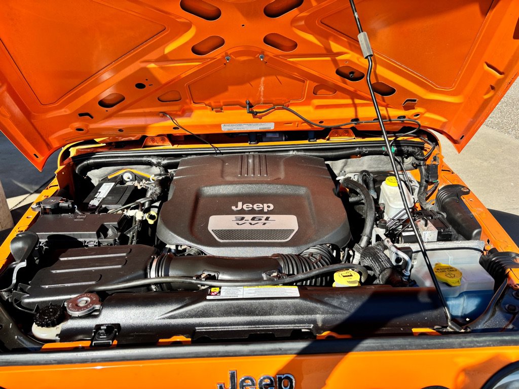 Used 2012 Jeep Wrangler Sport AWD/4WD image 7