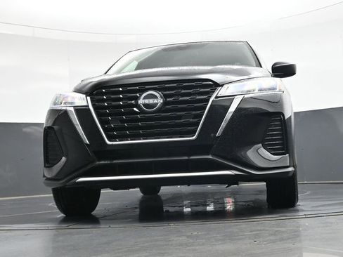 Used 2023 Nissan Kicks S FWD image 47