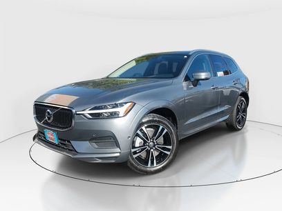 Used 2019 Volvo XC60 T6 Momentum w/ Multimedia Package