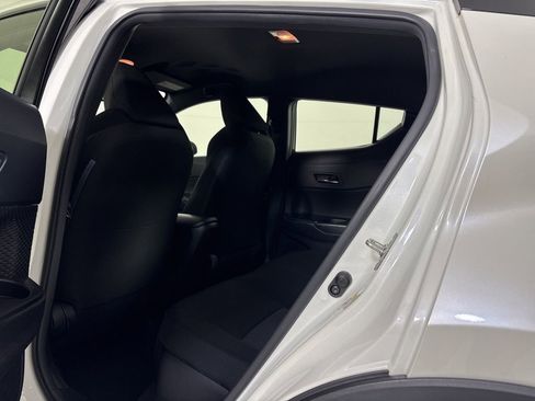 Used 2018 Toyota C-HR XLE image 18