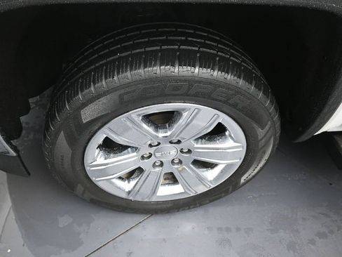 Used 2018 GMC Sierra 1500 SLT image 50