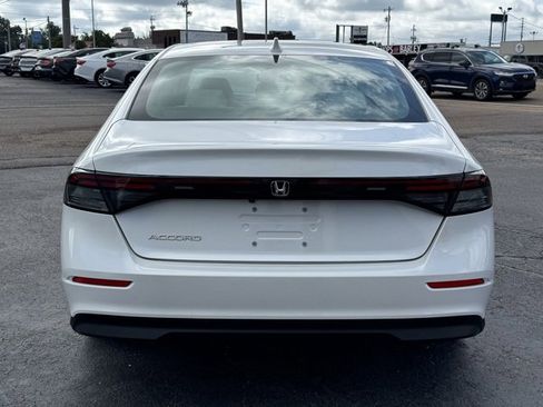 Used 2024 Honda Accord EX image 4