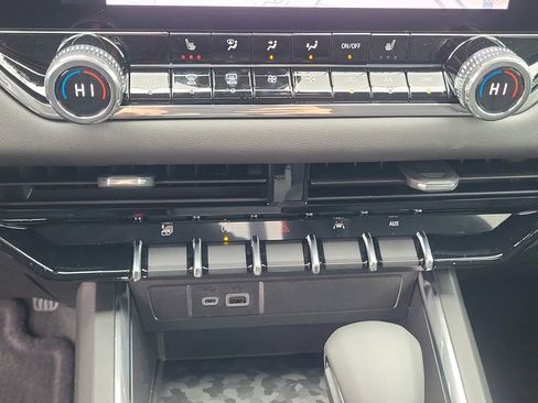 New 2026 GMC Canyon Elevation w/ Convenience Package image 19