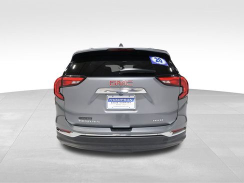 Used 2020 GMC Terrain SLT image 2