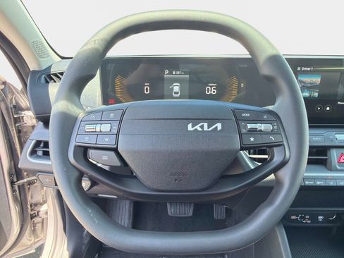 New 2026 Kia K4 FWD image 23