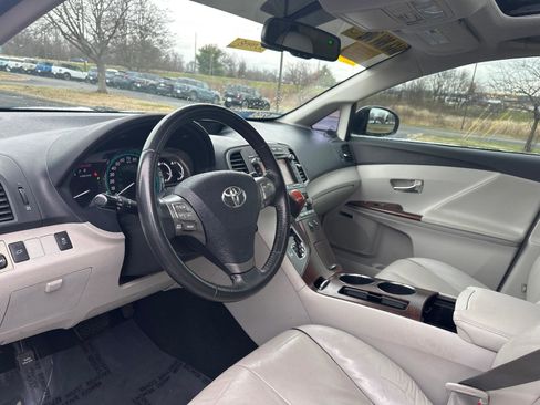 Used 2009 Toyota Venza AWD V6 w/ Premium Pkg #2 image 15