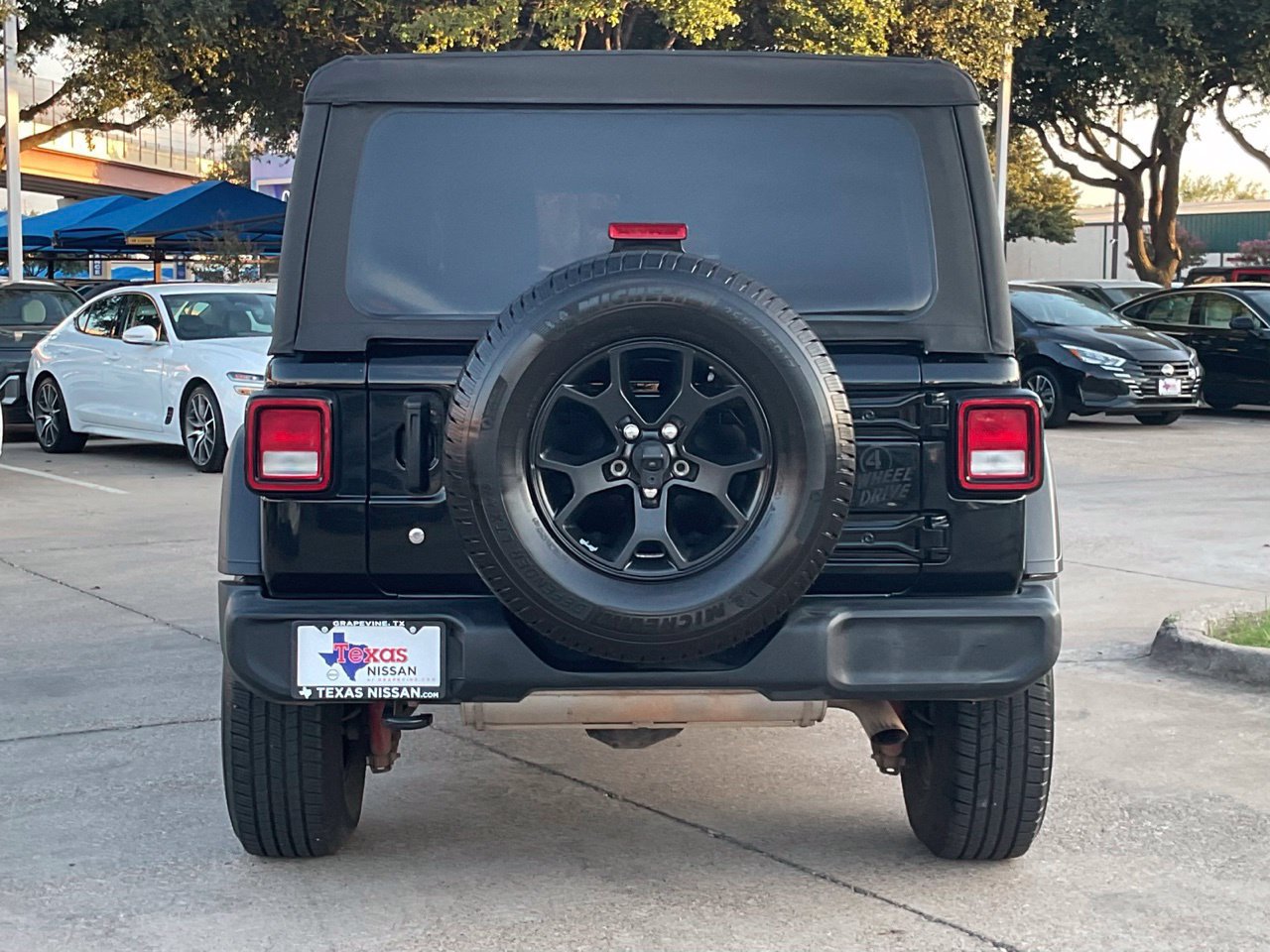 Used 2022 Jeep Wrangler Unlimited Sport AWD/4WD image 5