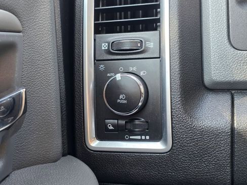 Used 2018 RAM 1500 Big Horn image 21