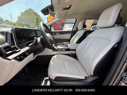 Used 2023 Kia Sportage EX image 19