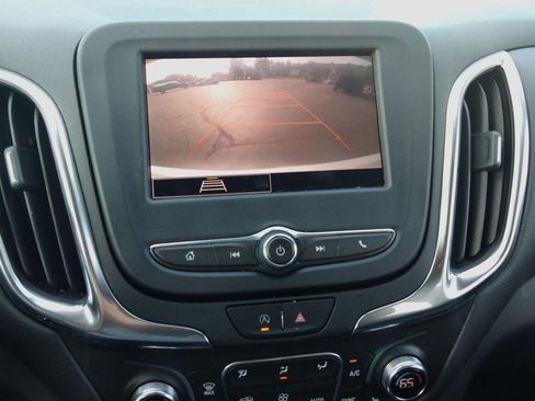 Used 2022 Chevrolet Equinox LT image 18