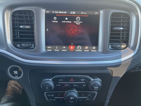 Used 2022 Dodge Charger R/T w/ Harman/Kardon Audio Group image 28