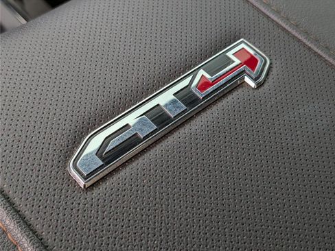 Used 2024 GMC Sierra 2500 AT4 w/ Technology Package AWD/4WD image 21