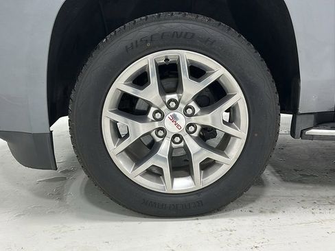 Used 2020 GMC Yukon XL SLE w/ SLE Value Package AWD/4WD image 15