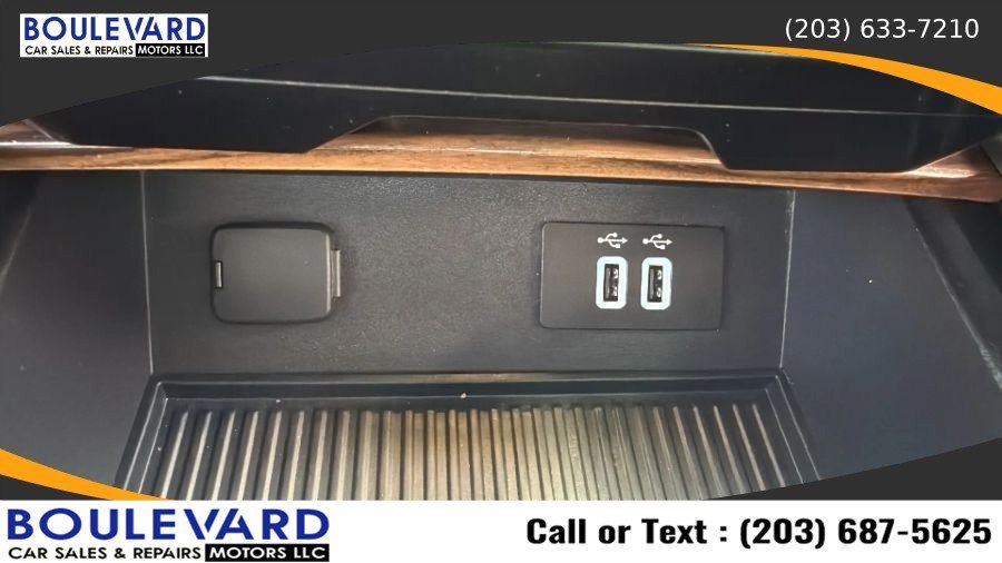 Used 2016 Ford F150 Lariat w/ Equipment Group 502A Luxury AWD/4WD image 19