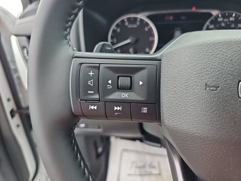 Used 2026 Nissan Rogue SV FWD image 17