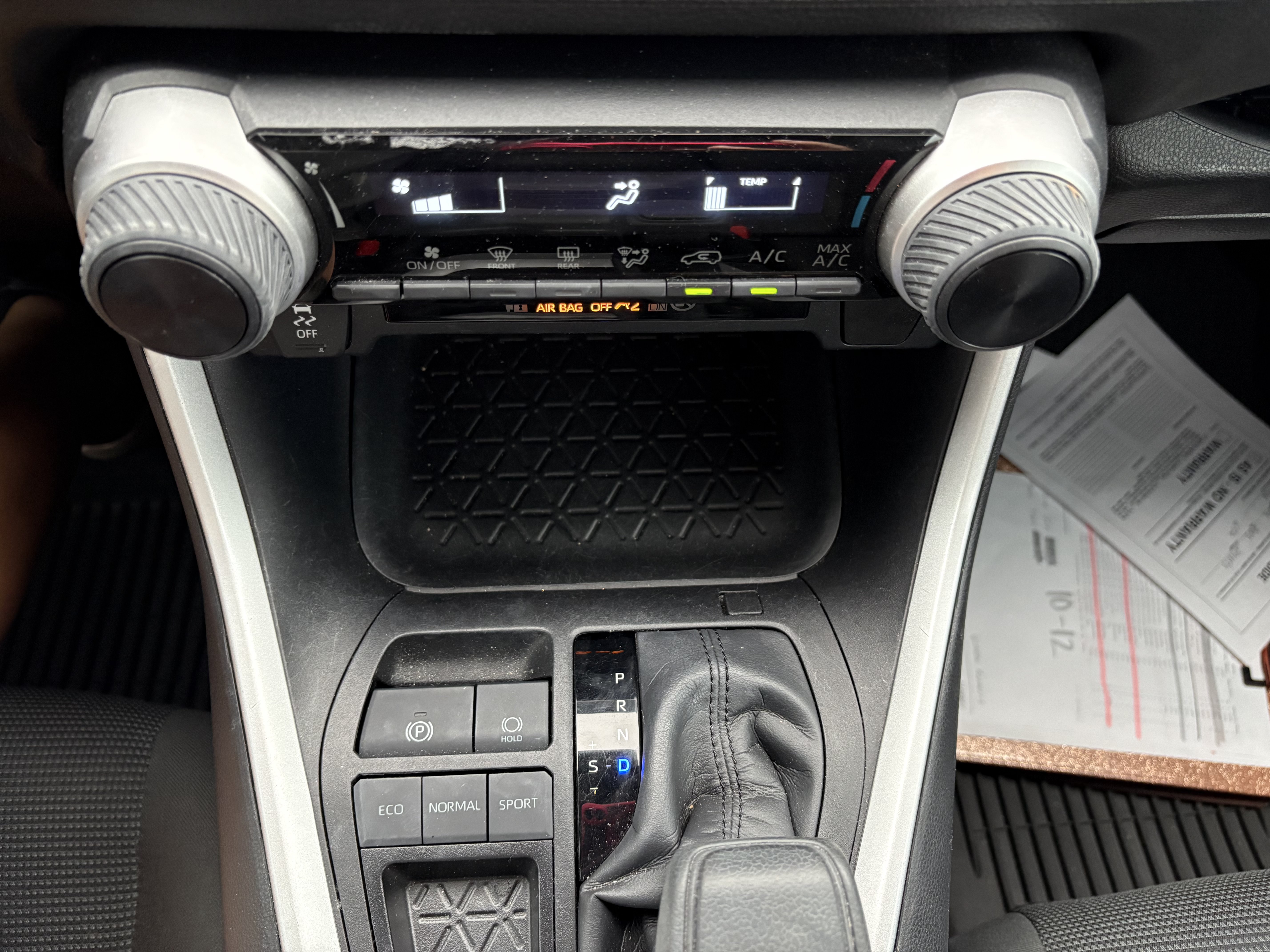 Used 2023 Toyota RAV4 LE FWD image 13