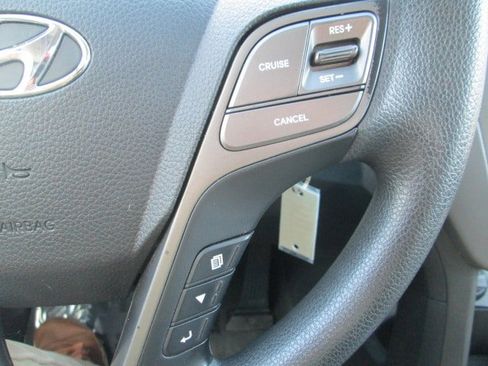 Used 2018 Hyundai Santa Fe Sport image 19