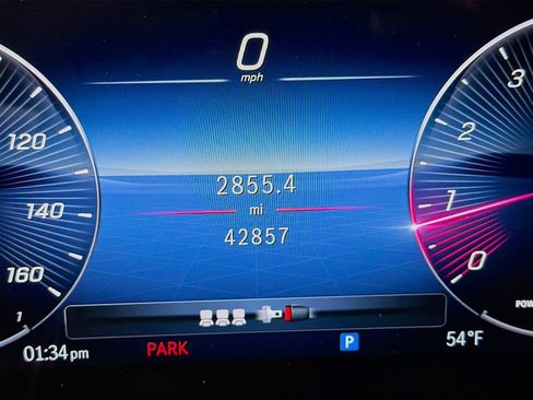 Used 2024 Mercedes-Benz GLE 450 4MATIC image 34