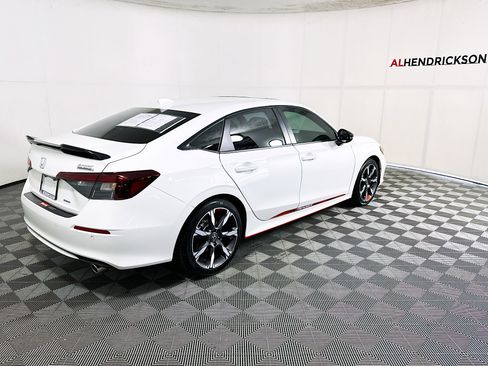 Used 2025 Honda Civic Sport image 3