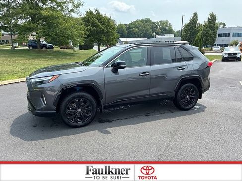 Used 2024 Toyota RAV4 XSE w/ Weather Package AWD/4WD image 17