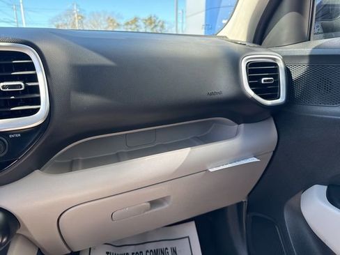 Certified 2026 Hyundai Venue SEL image 39