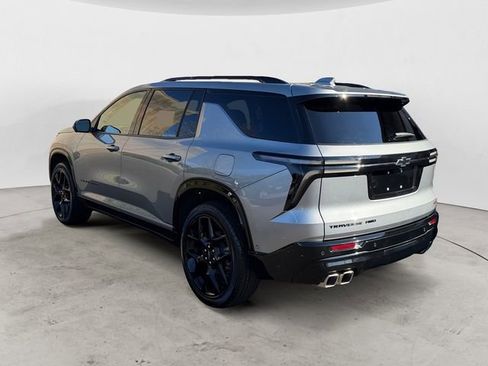 Used 2025 Chevrolet Traverse RS w/ LPO, Floor Liner Package AWD/4WD image 3