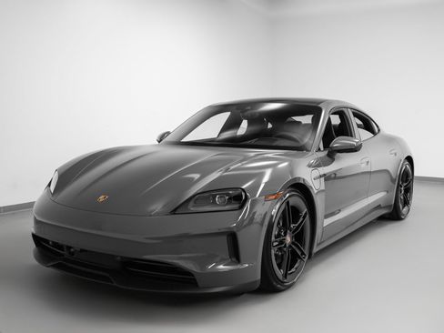 New 2025 Porsche Taycan image 6