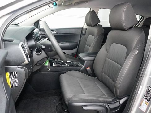 Used 2021 Kia Sportage LX image 25