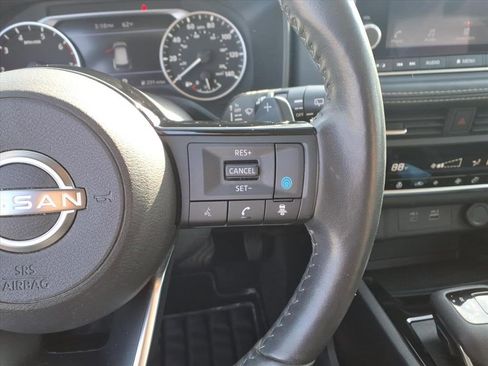 Used 2023 Nissan Rogue SV w/ SV Premium B Package image 14