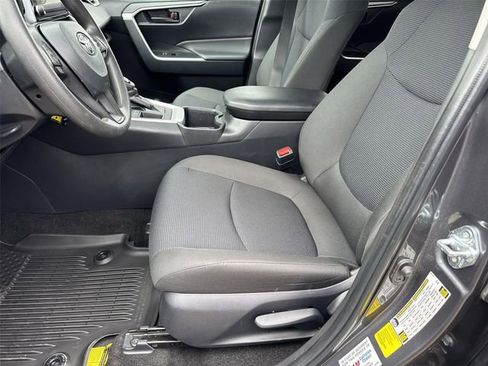 Used 2024 Toyota RAV4 LE FWD image 17