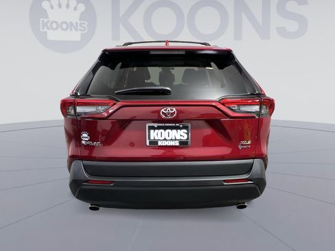 Used 2025 Toyota RAV4 XLE image 5