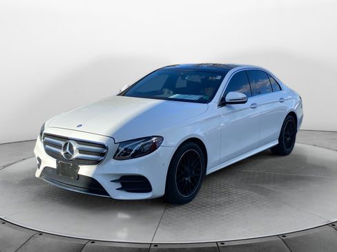 Used 2017 Mercedes-Benz E 300 4MATIC image 3