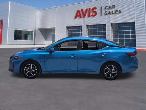 Used 2025 Nissan Sentra SV FWD image 10