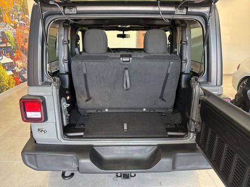 Used 2022 Jeep Wrangler Sport AWD/4WD image 39