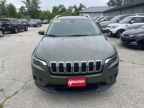 Used 2019 Jeep Cherokee Latitude w/ Cold Weather Group FWD image 4