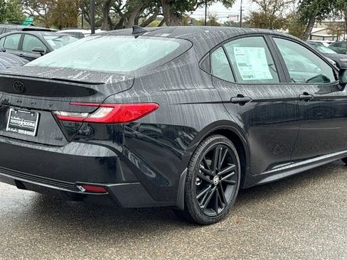 New 2026 Toyota Camry Hybrid image 9