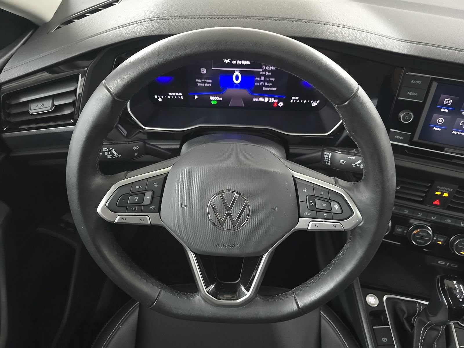 Used 2024 Volkswagen Jetta SE w/ Panoramic Sunroof Package FWD image 21