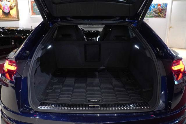 Used 2020 Lamborghini Urus AWD/4WD image 9