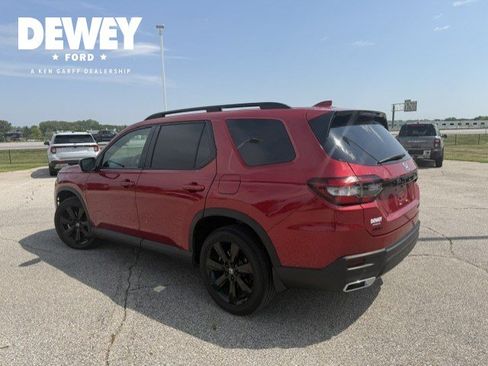 Used 2025 Honda Pilot Black Edition image 6
