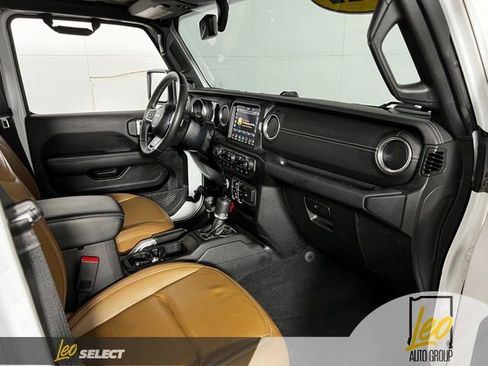 Used 2022 Jeep Wrangler Unlimited Sahara w/ Safety Group AWD/4WD image 27
