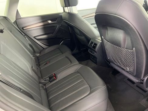 Used 2023 Audi Q5 2.0T Premium w/ Convenience Package image 15